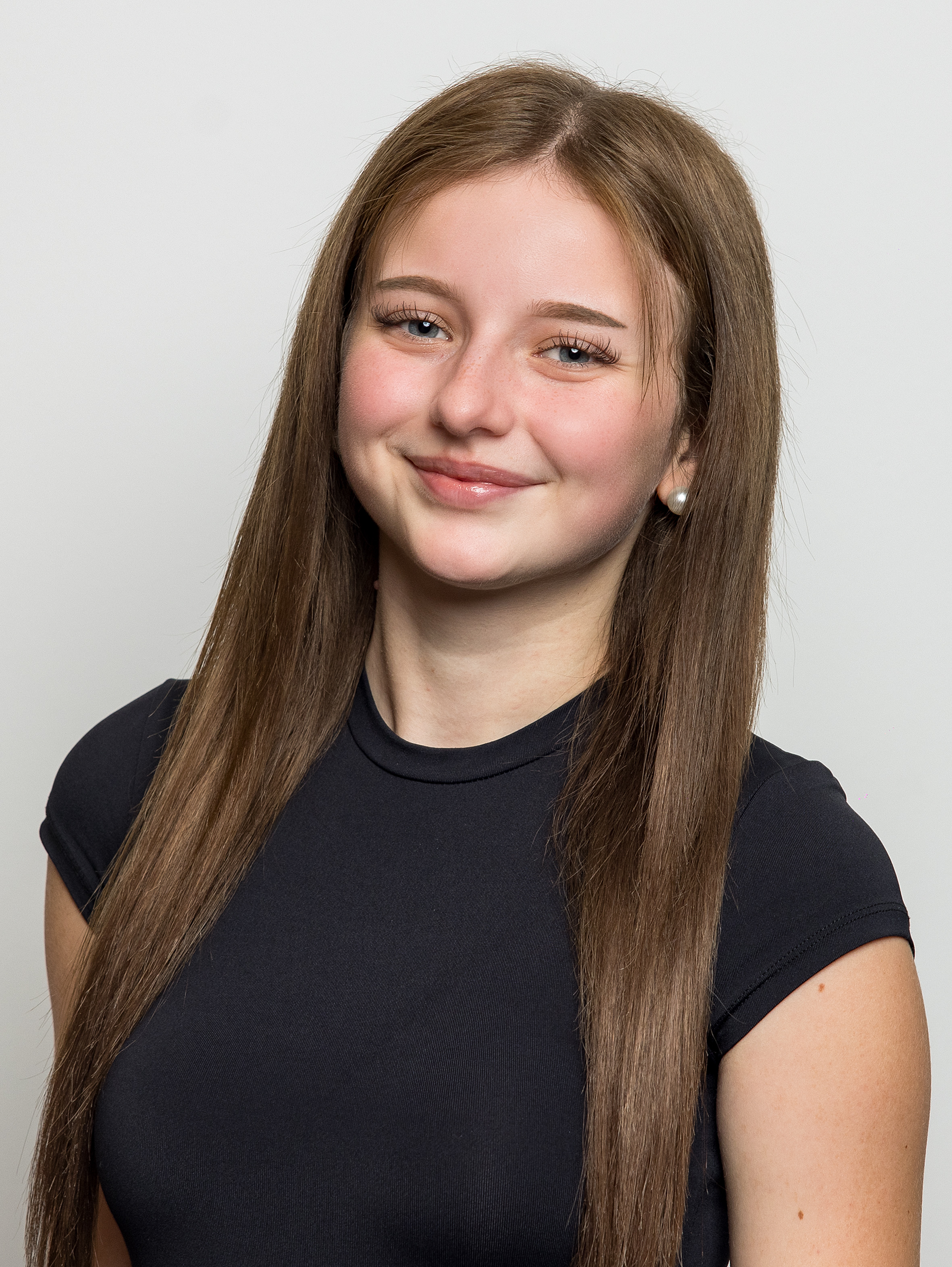 Portrait der Mitarbeiterin Ciara Vargyas der TREUHAND-UNION Salzburg