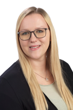 Portrait der Mitarbeiterin Daniela Dirnbauer der TREUHAND-UNION Eisenstadt 