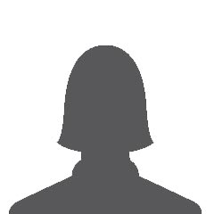 Portrait der Mitarbeiterin Carina Uhlir der TREUHAND-UNION Baden