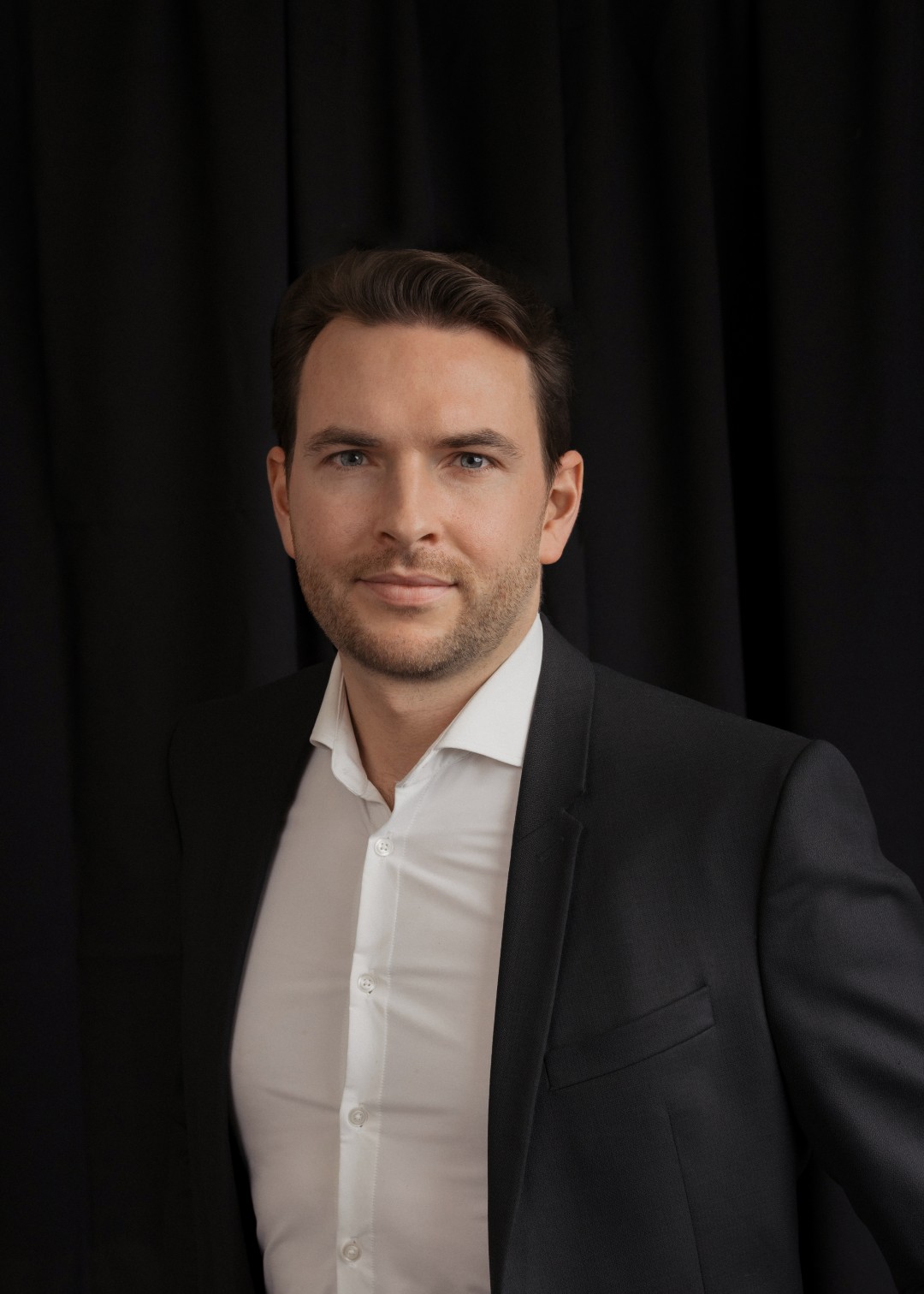 Portrait des Geschäftsführers Simon MARK der TREUHAND-UNION Innsbruck