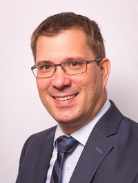 Portrait des Geschäftsführers Reinhard MAYRHOFER der TU-Partner Mayrhofer