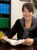 Portrait der Mitarbeiterin Caroline KOLLER der TU-Partner J. Schmalzl