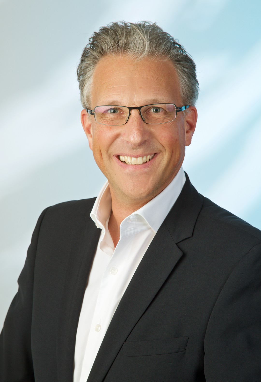 Portrait des Geschäftsführers Bernhard Lehner der TREUHAND-UNION Baden