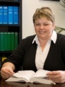 Portrait der Mitarbeiterin Eva HEISS der TU-Partner J. Schmalzl