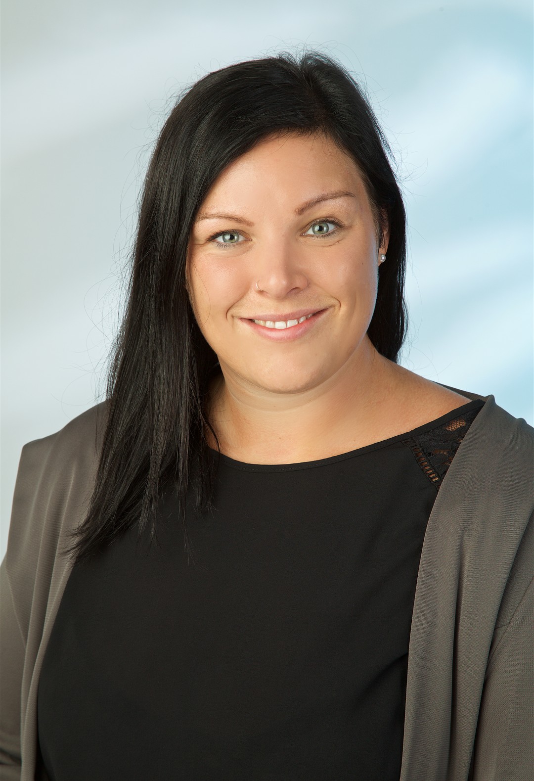 Portrait der Mitarbeiterin Julia Giehsauer der TREUHAND-UNION Baden