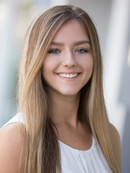 Portrait des Mitarbeiters Elisa Krasniqi der TU-Partner Glueck Treuhand