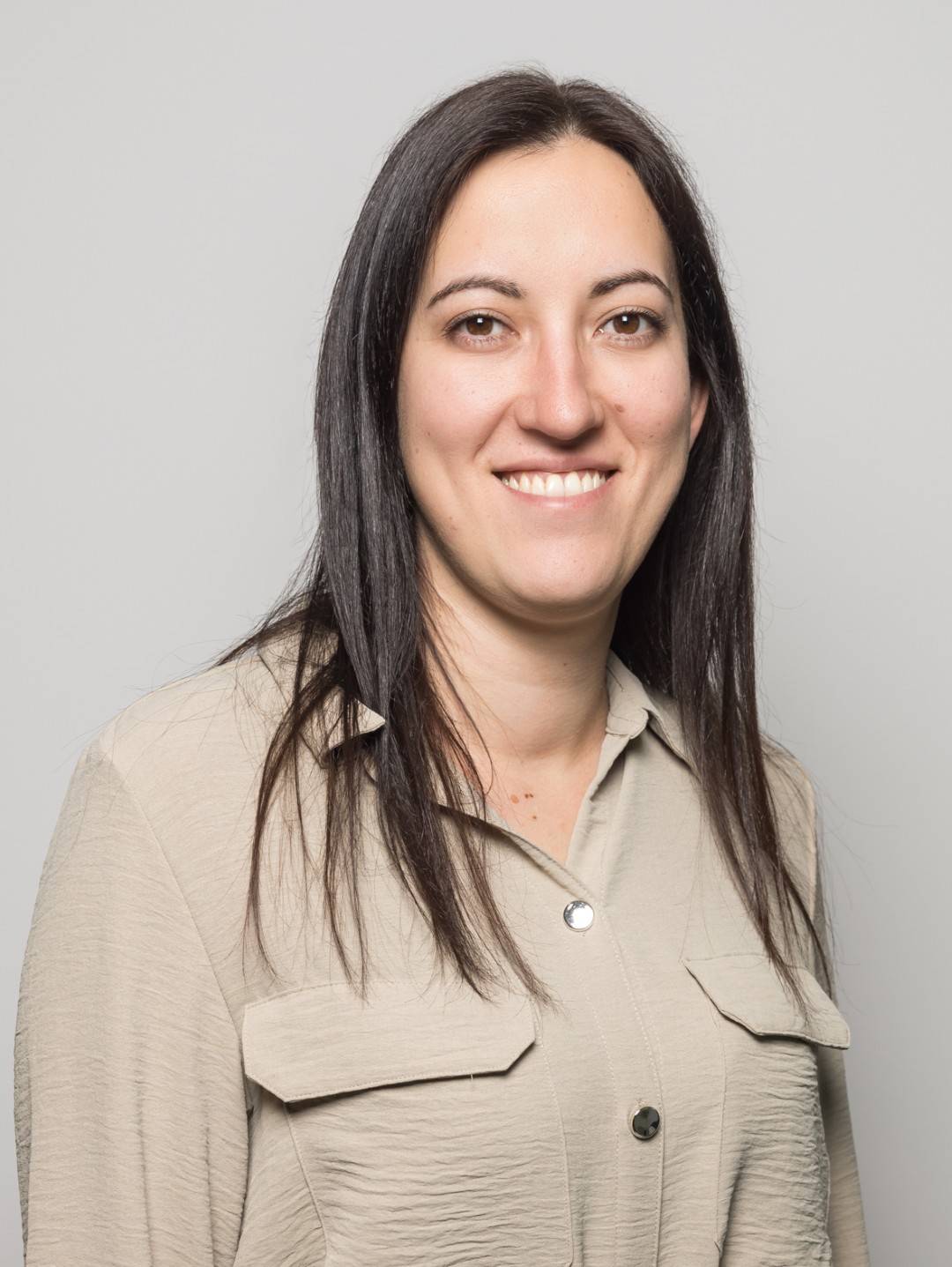 Portrait der Mitarbeiterin Suzana Stamenkovic der TREUHAND-UNION Salzburg