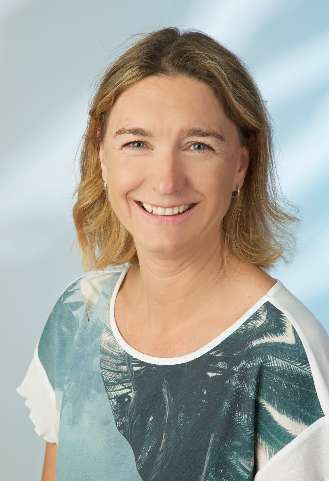 Portrait der Mitarbeiterin Nikoletta Steinpruckner der TREUHAND-UNION Baden