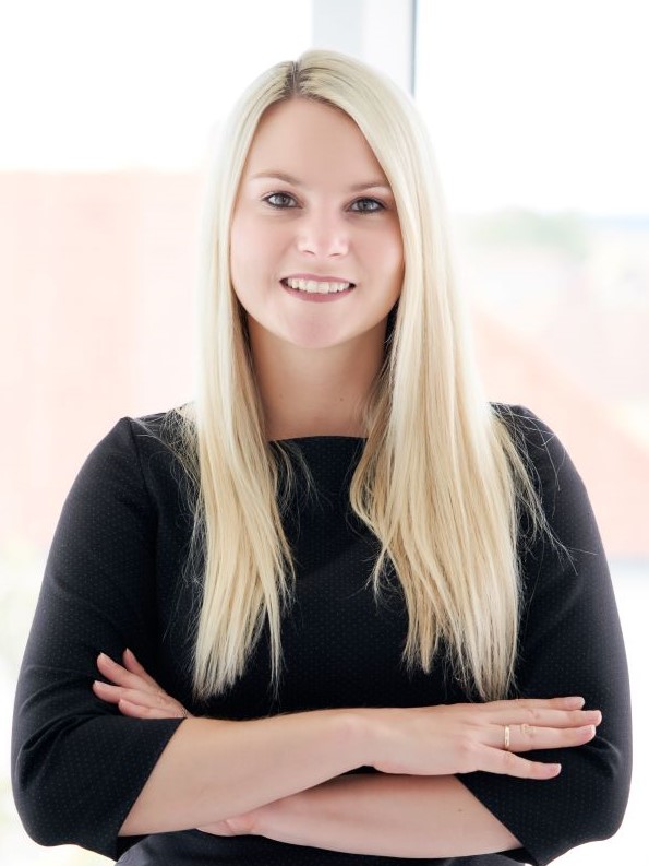 Portrait der Mitarbeiterin Melanie Schuh der TU-Partner Oberwart