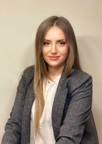 Portrait des Mitarbeiters Katarina Petrovic der TREUHAND-UNION Innsbruck