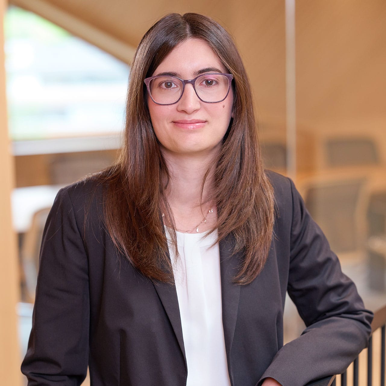 Portrait der Mitarbeiterin Ines Dengg der TU Vorarlberg Geser & Partner GmbH & Co KG