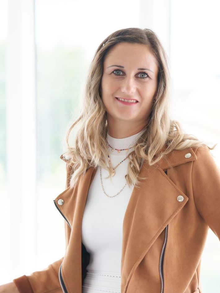 Portrait des Mitarbeiters Verena Krammer der TU-Partner Oberwart