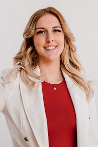 Portrait der Mitarbeiterin Michelle Hauer  der TU-Partner KPS