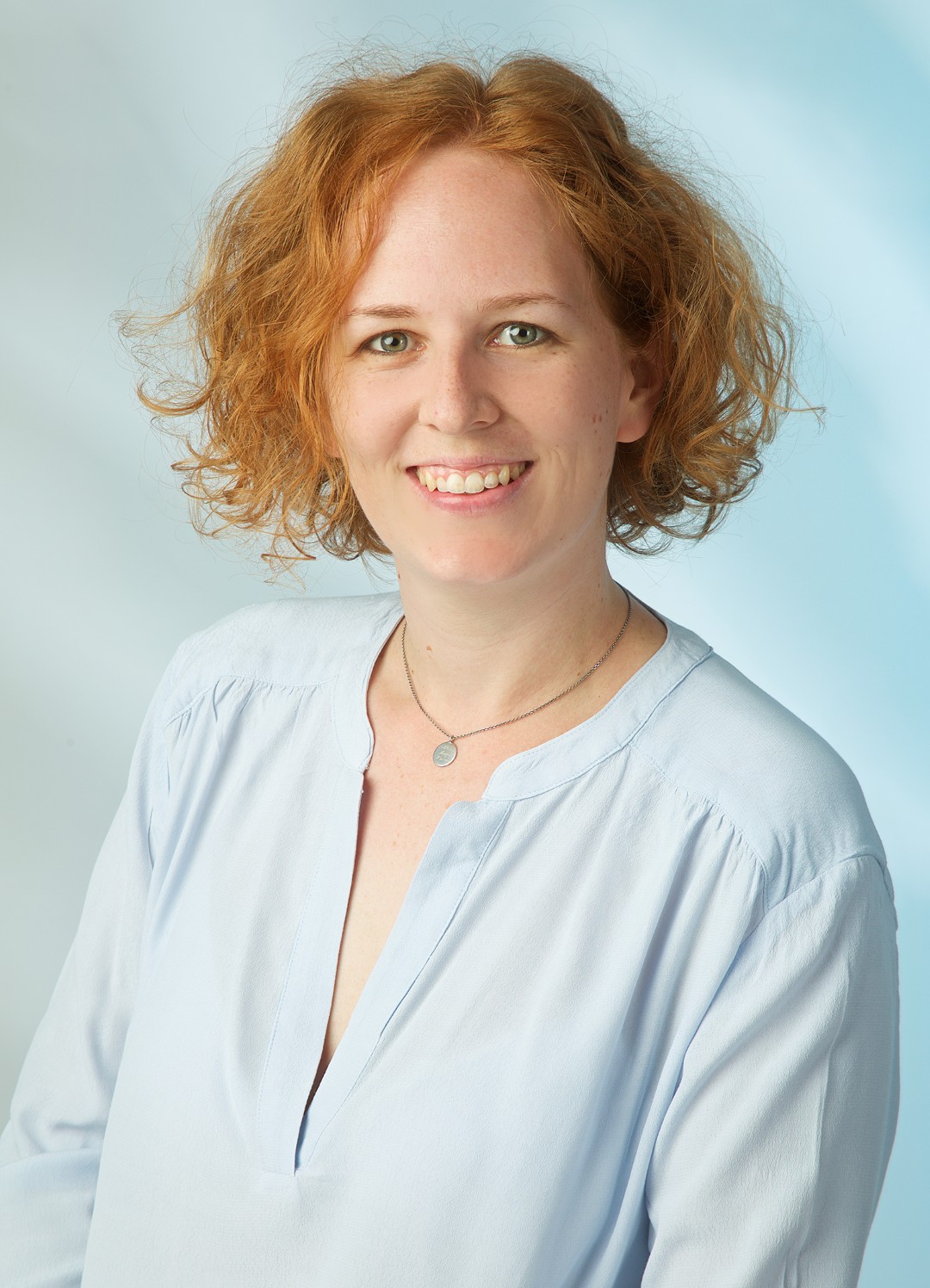 Portrait der Mitarbeiterin Martina Knoll der TREUHAND-UNION Baden