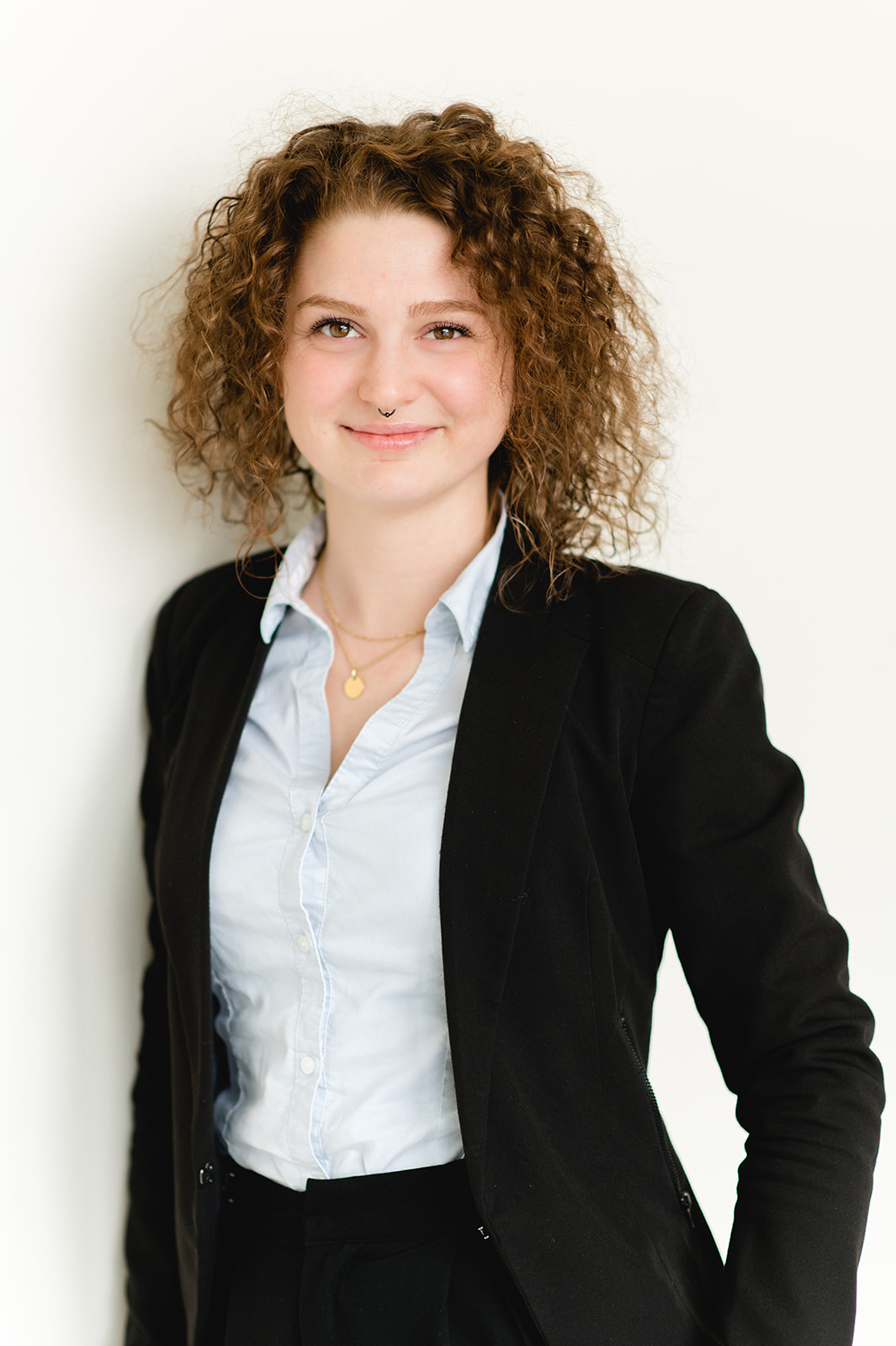 Portrait der Mitarbeiterin Stephanie Hofer der TREUHAND-UNION OÖ