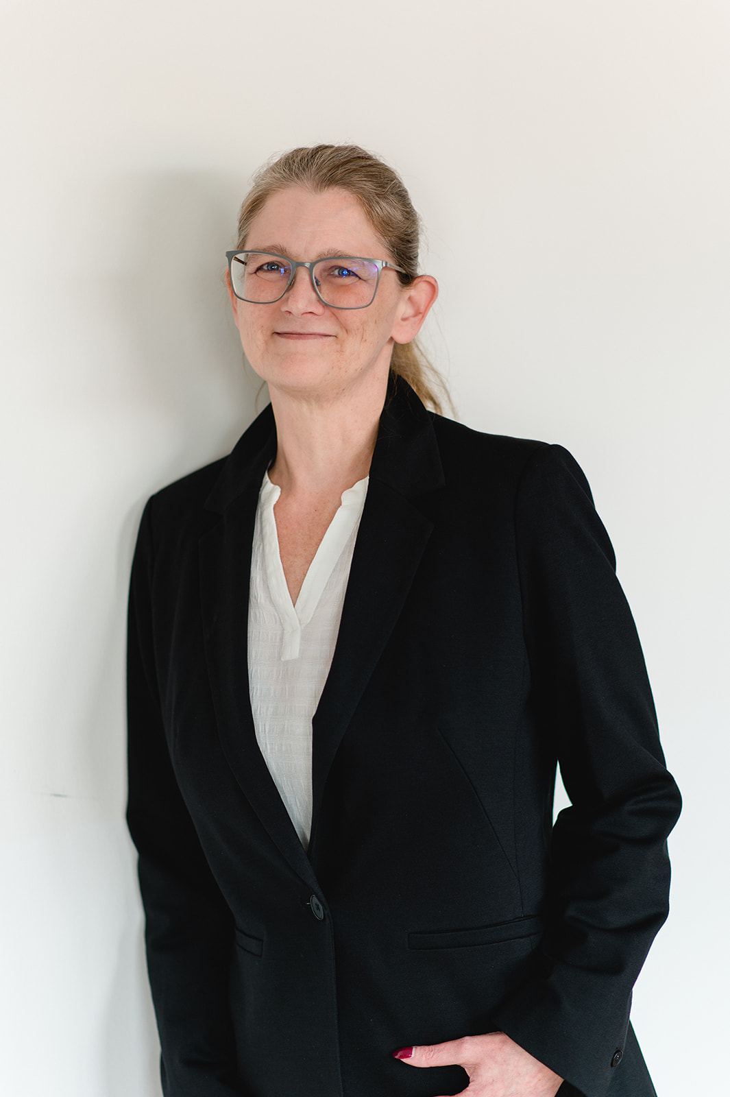 Portrait der Mitarbeiterin Claudia Hotz der TREUHAND-UNION OÖ