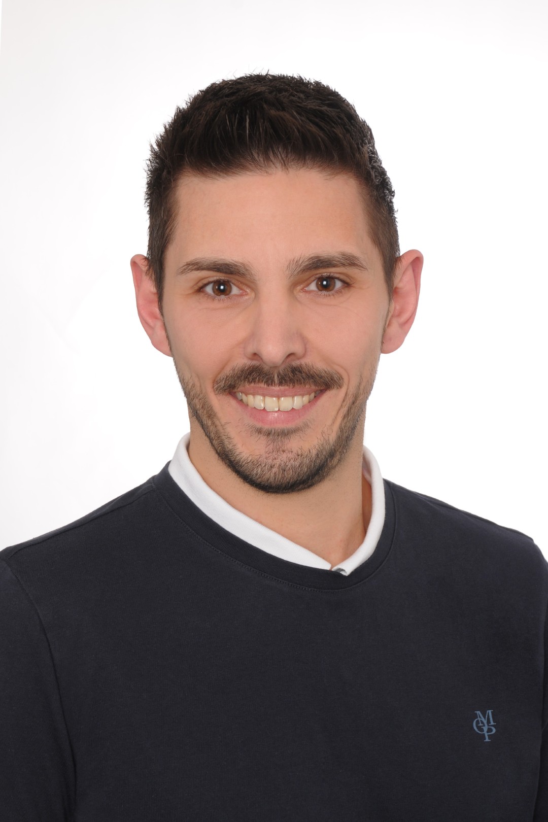 Portrait des Mitarbeiters Patrick Unterweger der TREUHAND-UNION Villach