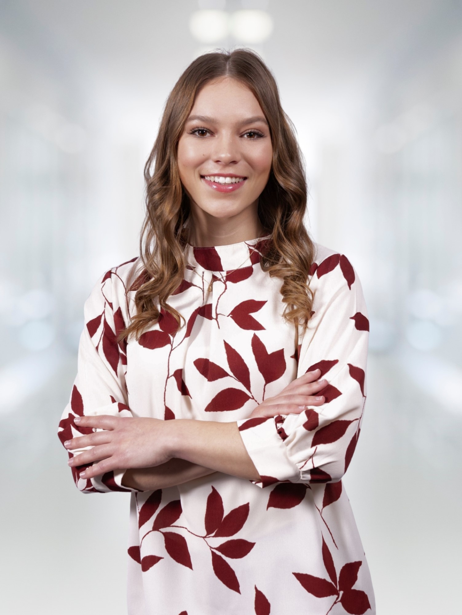 Portrait der Mitarbeiterin Alina Hoff der TREUHAND-UNION Klagenfurt