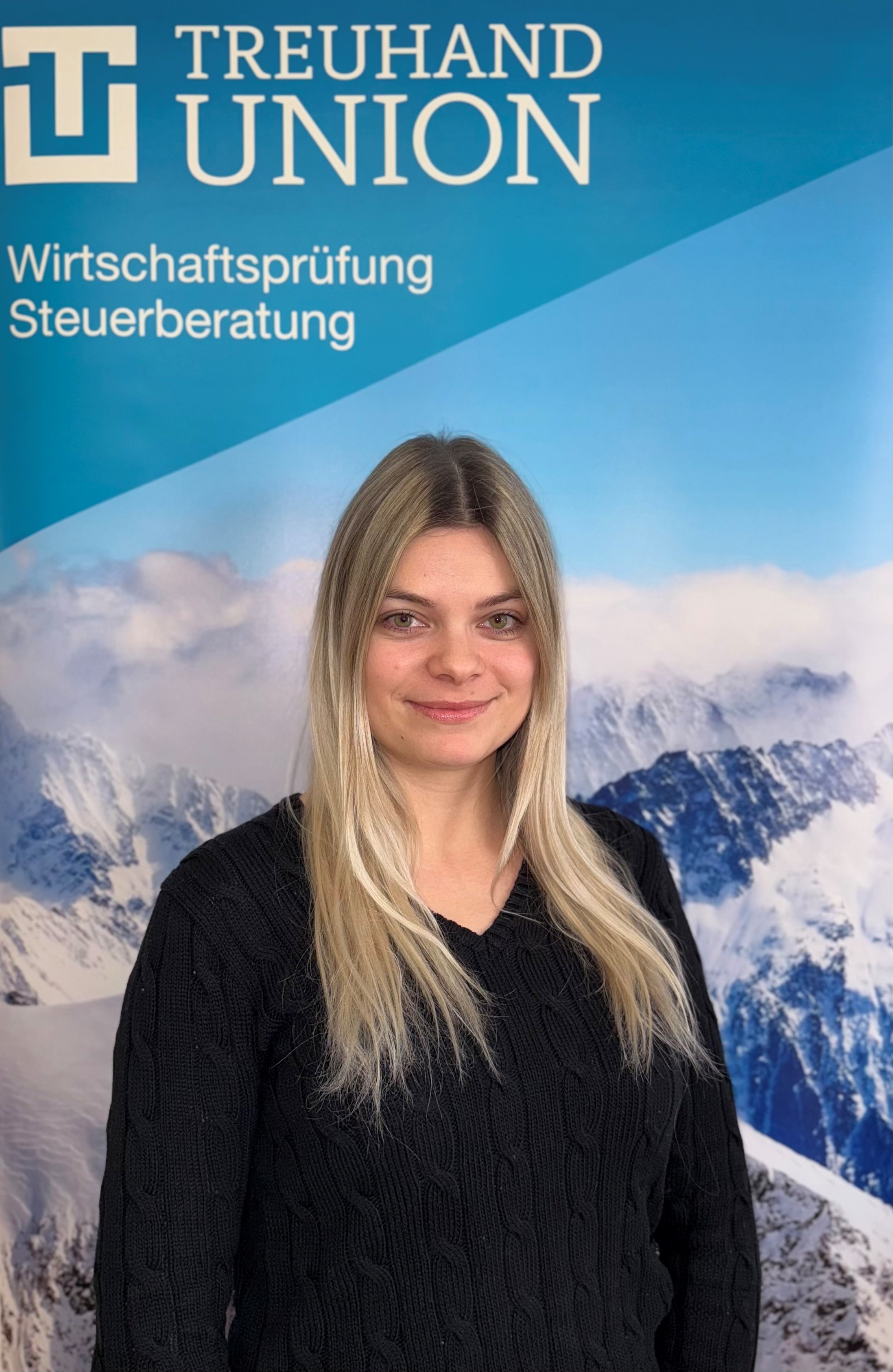 Portrait der Mitarbeiterin Julia Jenko der TREUHAND-UNION Villach