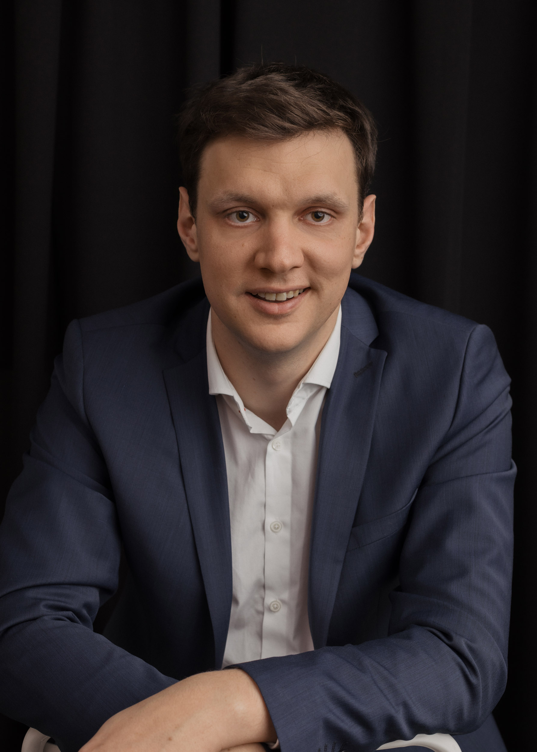 Portrait des Mitarbeiters Renato Steck der TREUHAND-UNION Innsbruck