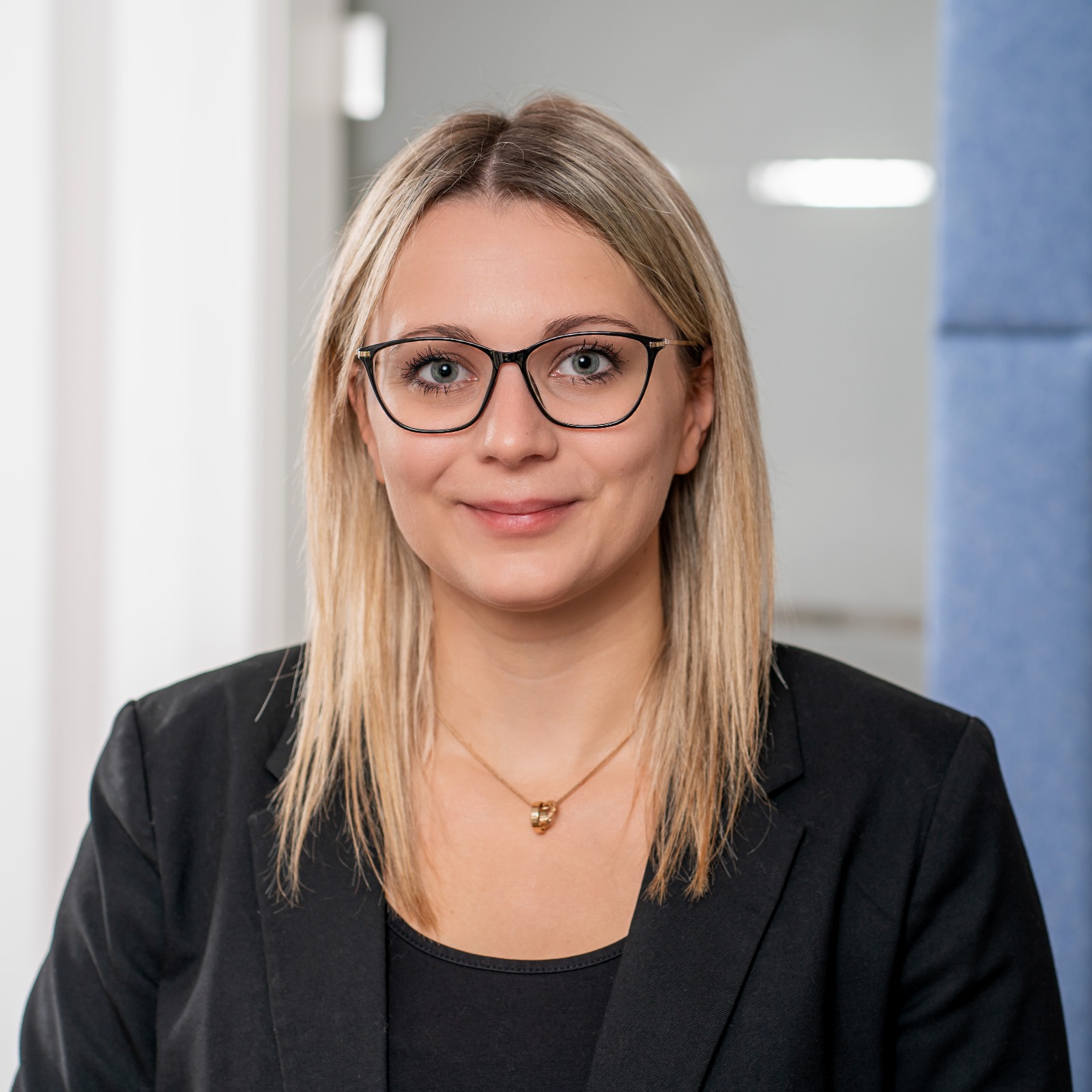 Portrait der Mitarbeiterin Bettina Kulari der TU-Partner Haydn