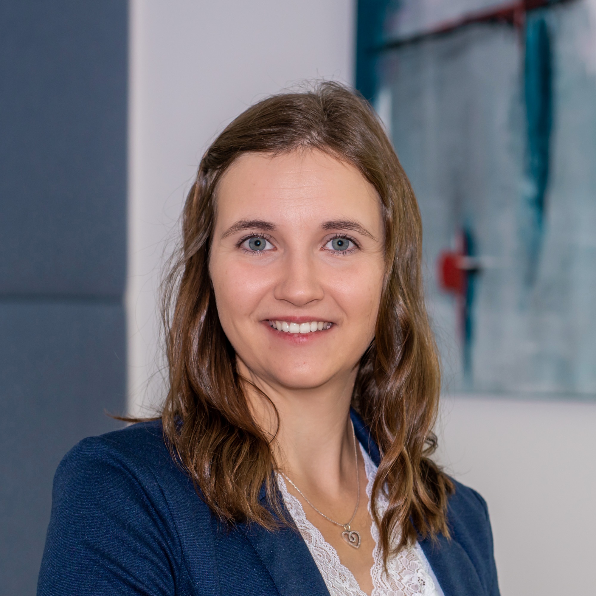 Portrait der Mitarbeiterin Julia Taucher der TU-Partner Haydn