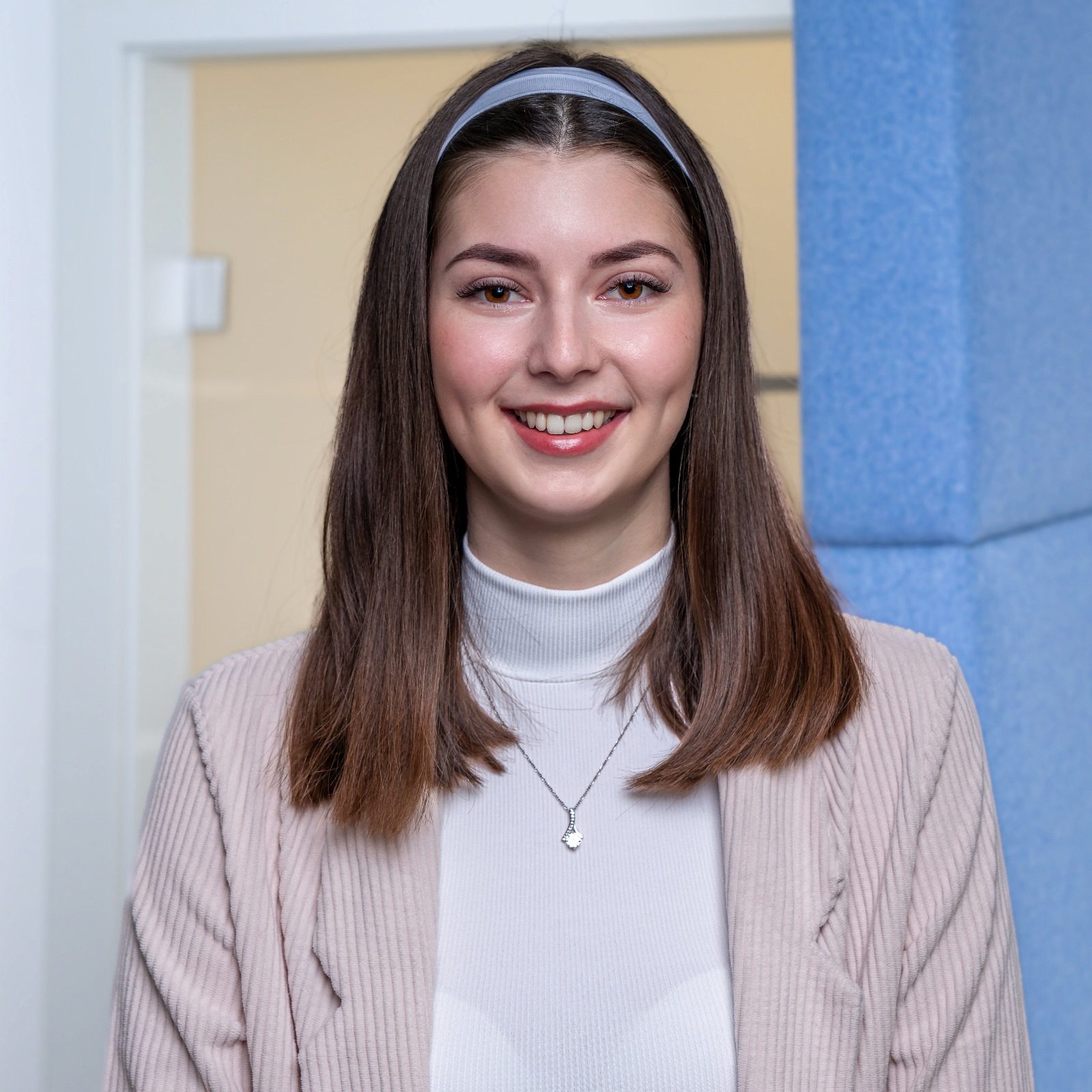 Portrait der Mitarbeiterin Rana Atilla der TU-Partner Haydn