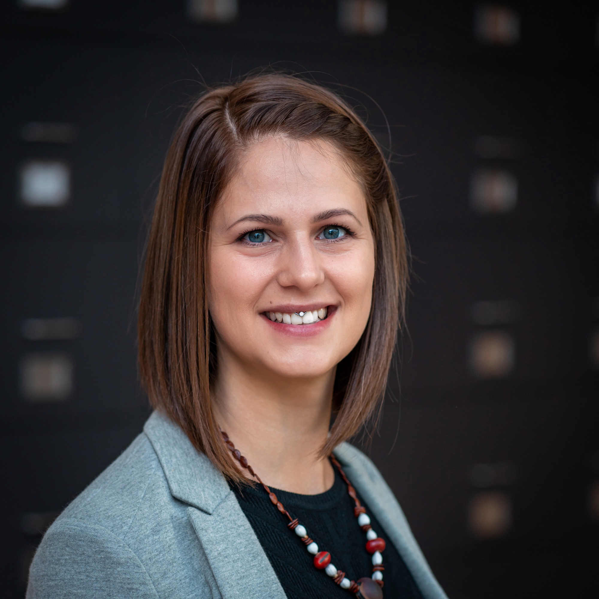 Portrait der Mitarbeiterin Eva Stoiser der TU-Partner Haydn