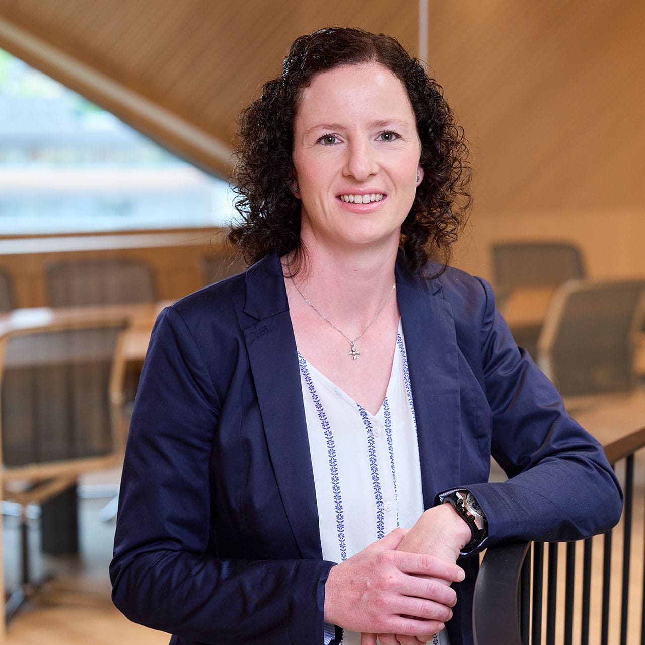 Portrait der Mitarbeiterin Irene Metzler der TU Vorarlberg Geser & Partner GmbH & Co KG