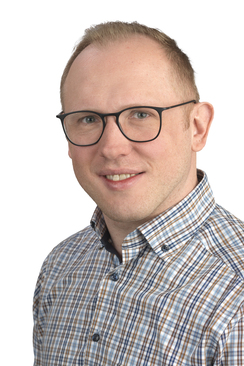 Portrait des Mitarbeiters Sejmo Jatic der TREUHAND-UNION Eisenstadt 